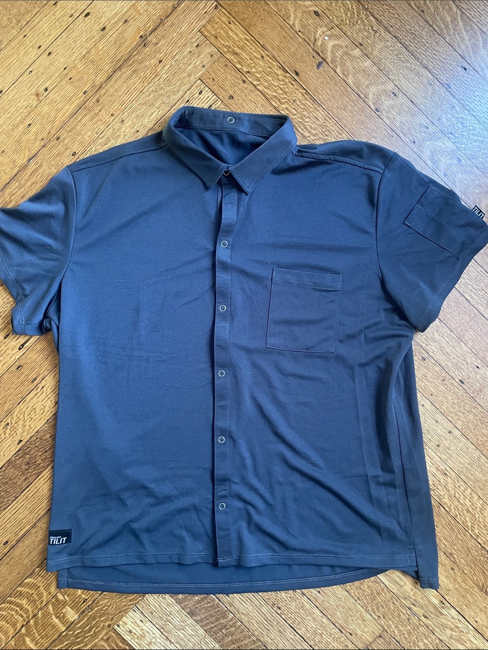 Men's Casual Short-Sleeve Button-Down Shirt in Dark Blue